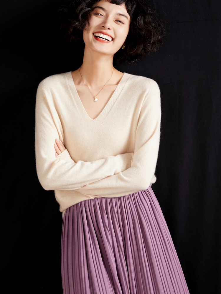 Cashmere V Neck Pullover Sweat - Resin Vat 评论和价格
